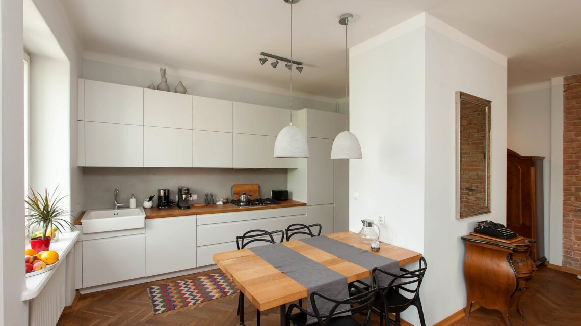 Meble dębowe – czym się charakteryzują? Meble dębowe – czym się charakteryzują?