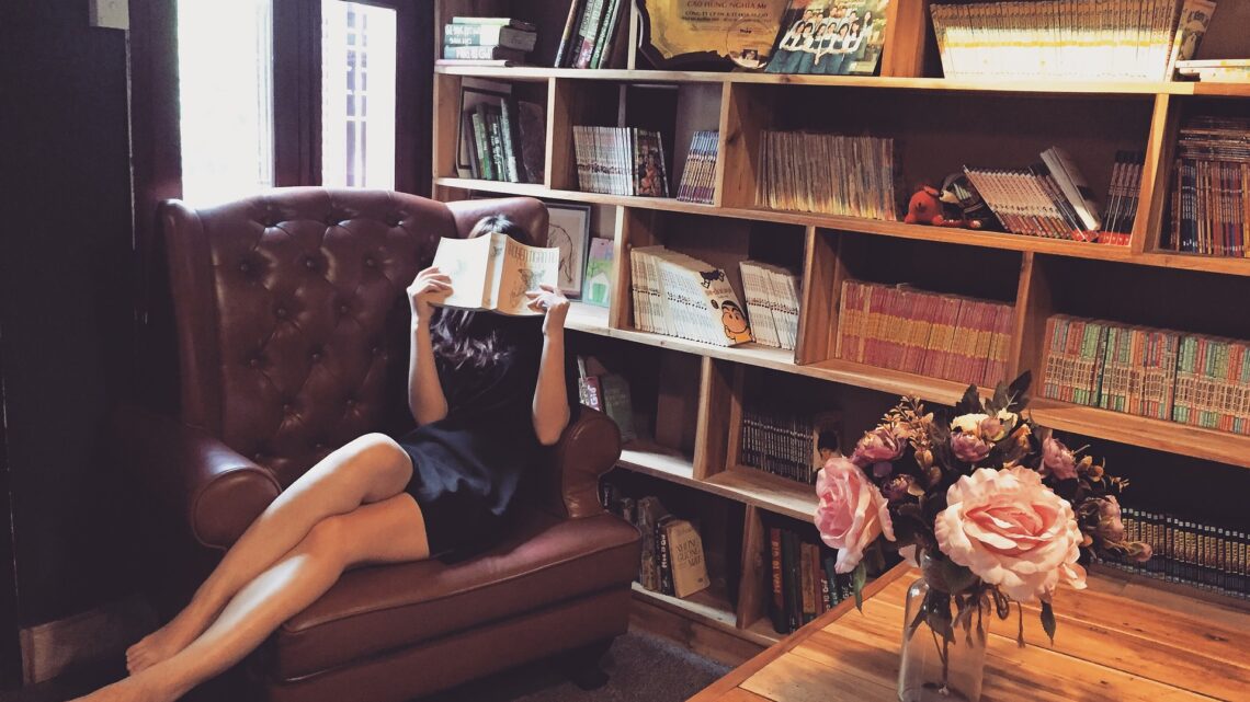 Fotel do czytania: Jak wybrać odpowiedni fotel?