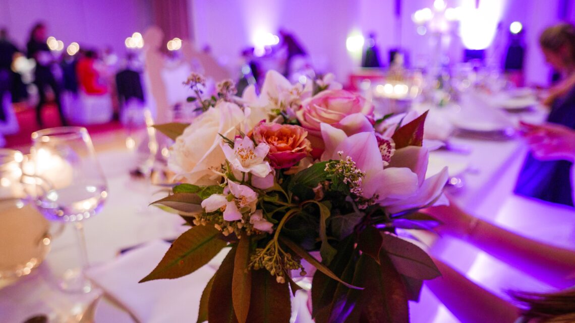 Jaki jest najlepszy plan sali weselnej i na co zwrócić uwagę przy wyborze?